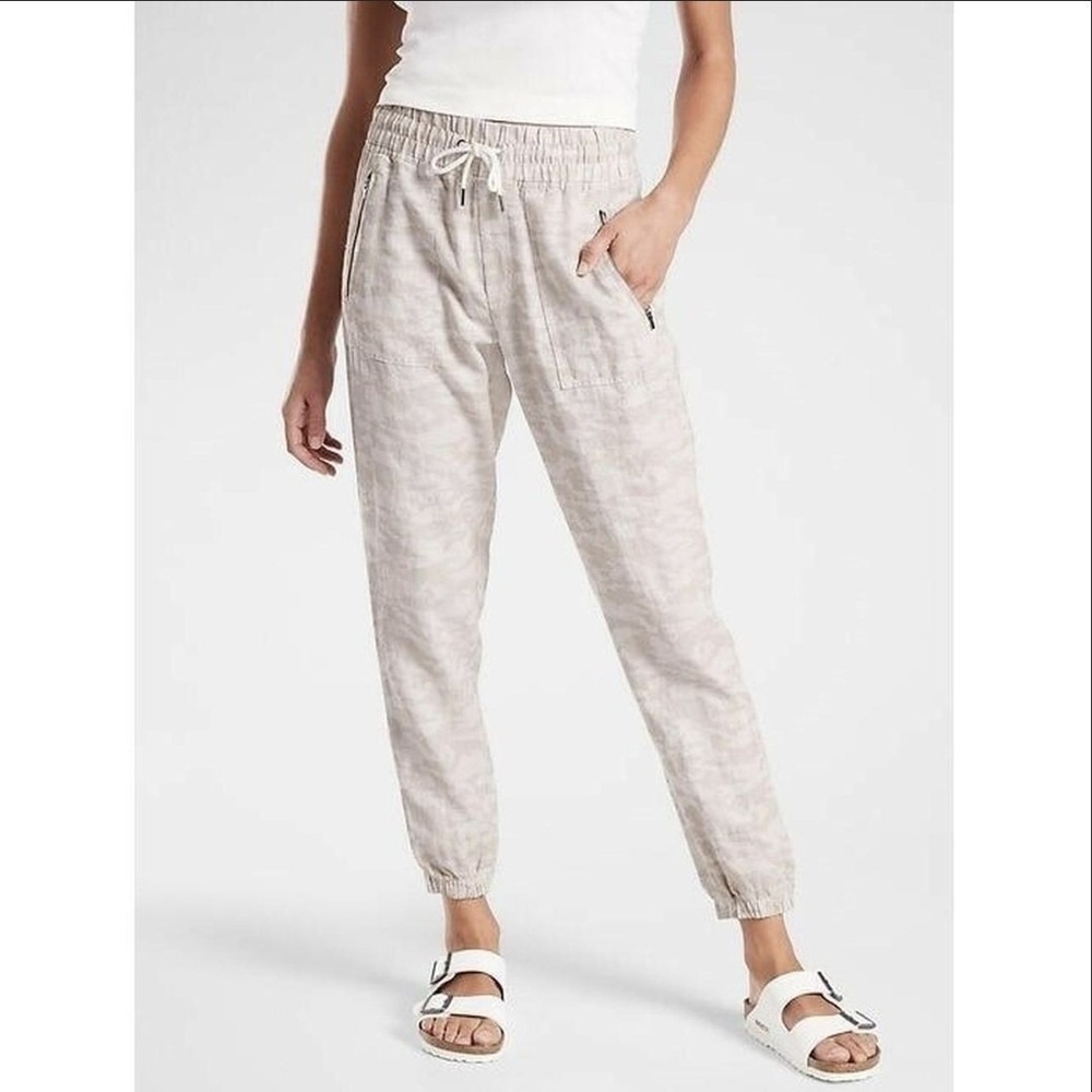 Athleta Cabo Linen Jogger Pants Size 8 NWT Beige Animal Print Lightweight